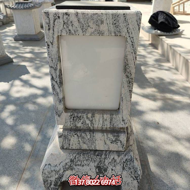 新中式花崗巖太陽(yáng)能石燈，讓你的庭院更加精致