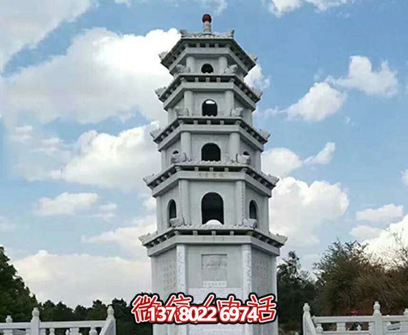 精美多層大理石寶塔，見證古老寺院的美麗景觀